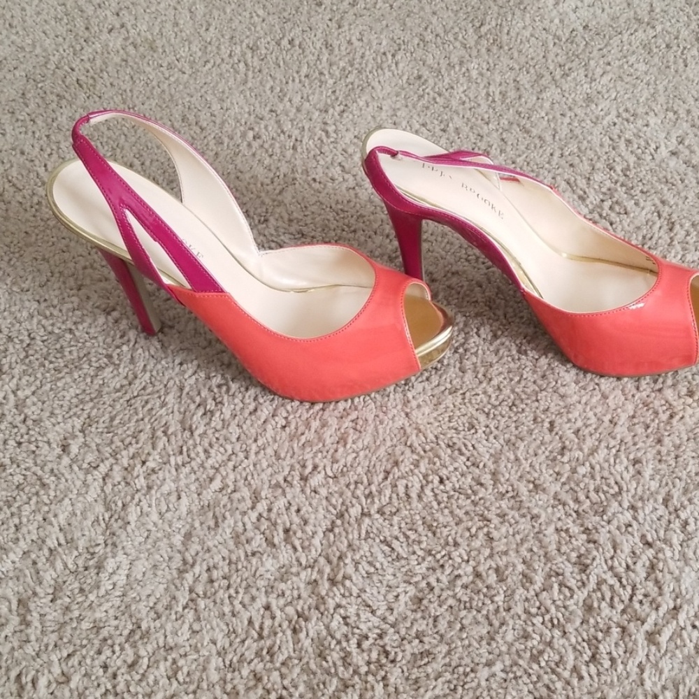 Shoes - Picture 3 of 4